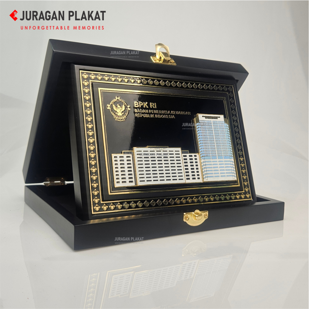 PLAKAT KAYU JAM KUNINGAN CUSTOM LOGO