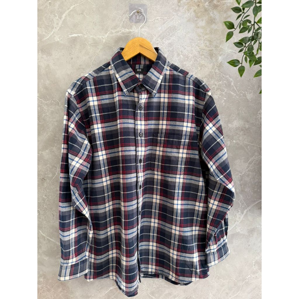Uniqlo Flannel Shirt Kotak Navy Cream Red Clean Size L