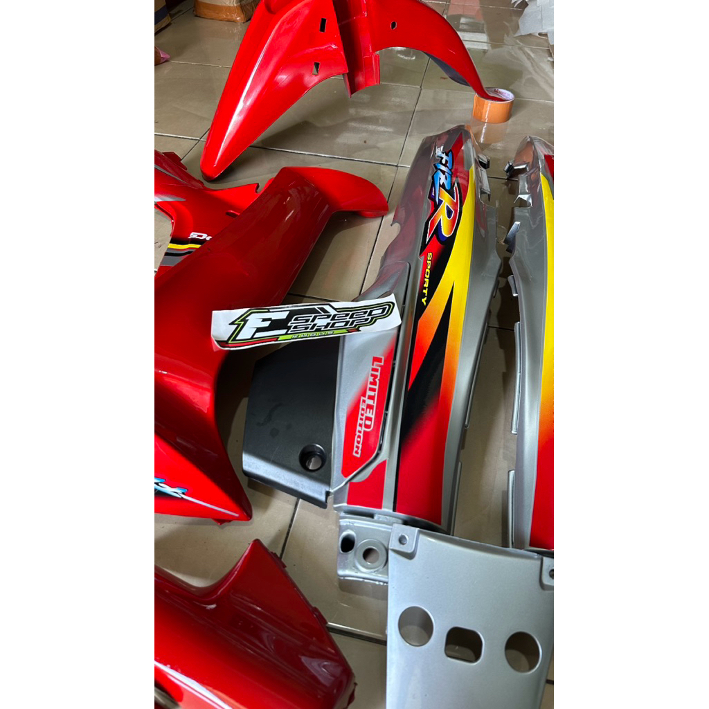 COVER BODY HALUS FULL SET YAMAHA FIZ R MERAH SILVER STRIPING LE MERAH SILVER 1999