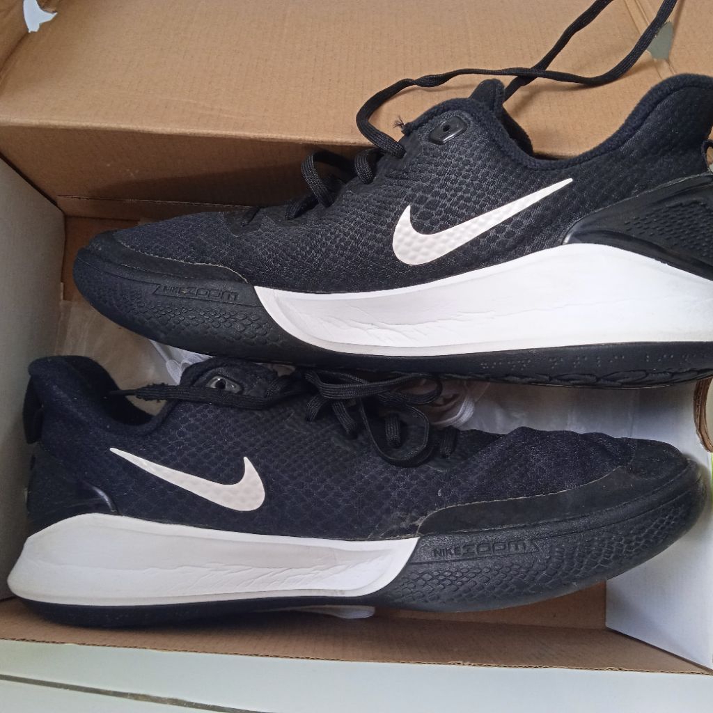 Sepatu Basket Second