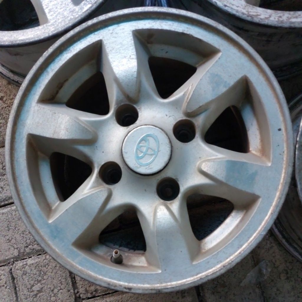 Velg Second Kijang Ring 13 Lebar 5.5 PCD 4x114.3 ET 15 Bekas Copotan (4 pcs)