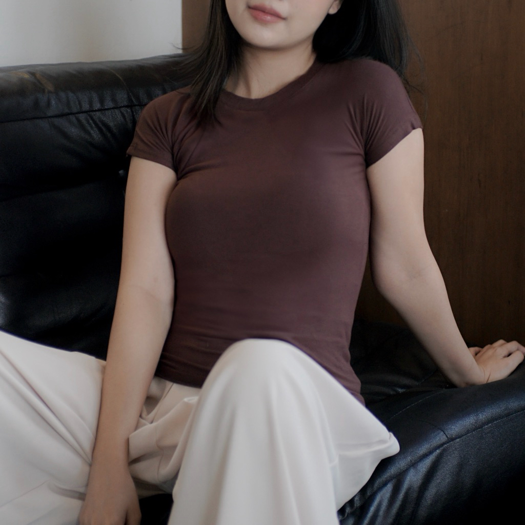 Lineastudios - Second Skin top | Basic Fitted Tee