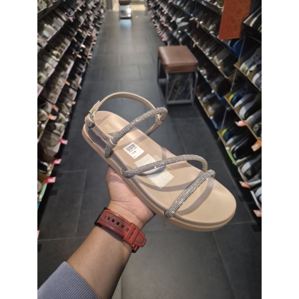 STATE STREET by PAYLESS Rp.499.000