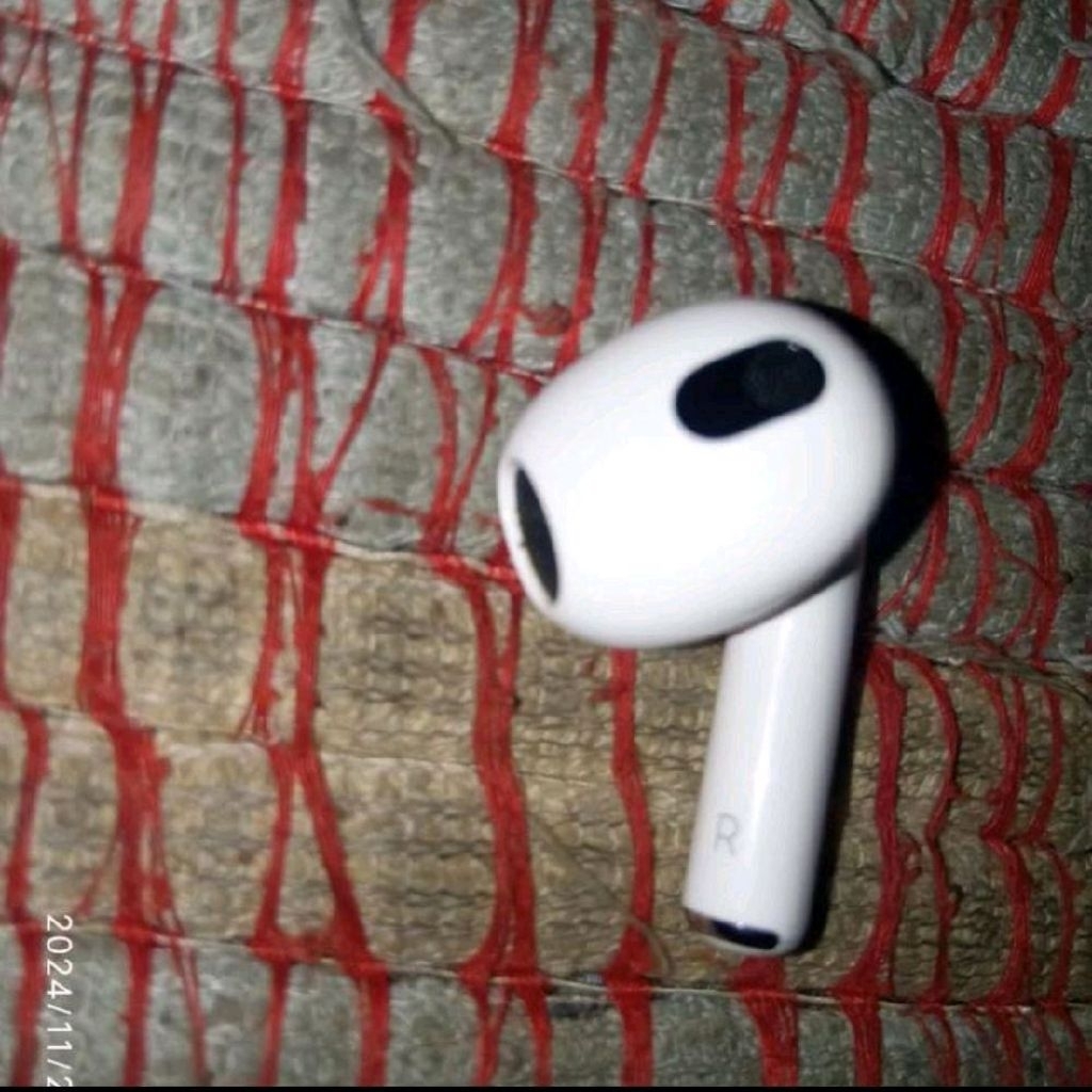 Earpiece Airpods pro Gen 3 Magsafe hanya sebelah kiri (L) original second unit only, berfungsi denga