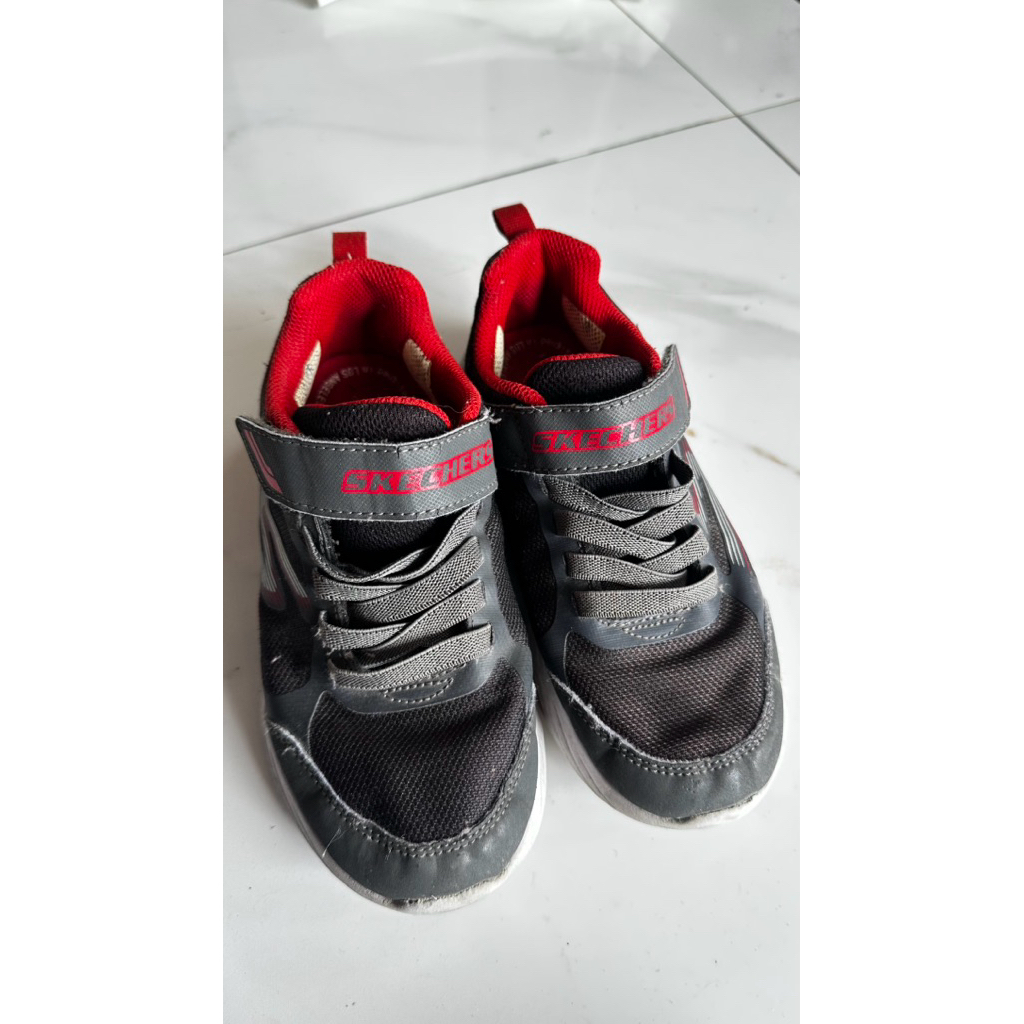sepatu skecher anak ori preloved