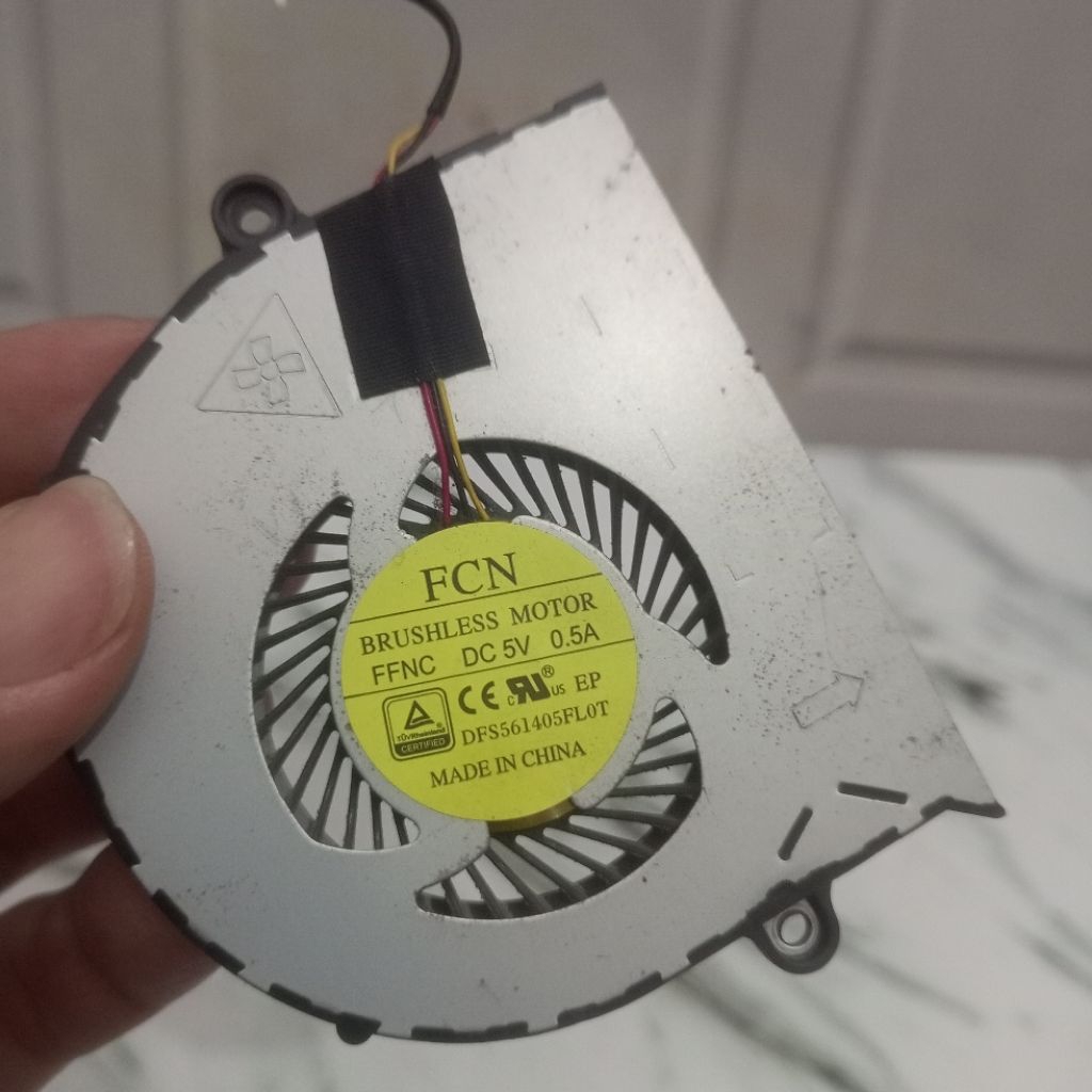 Kipas pendingin Bekas Cabutan dari Laptop Acer Aspire E14