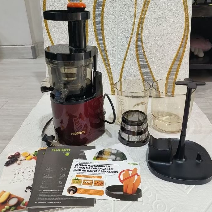 Hurom HY Slow Juicer