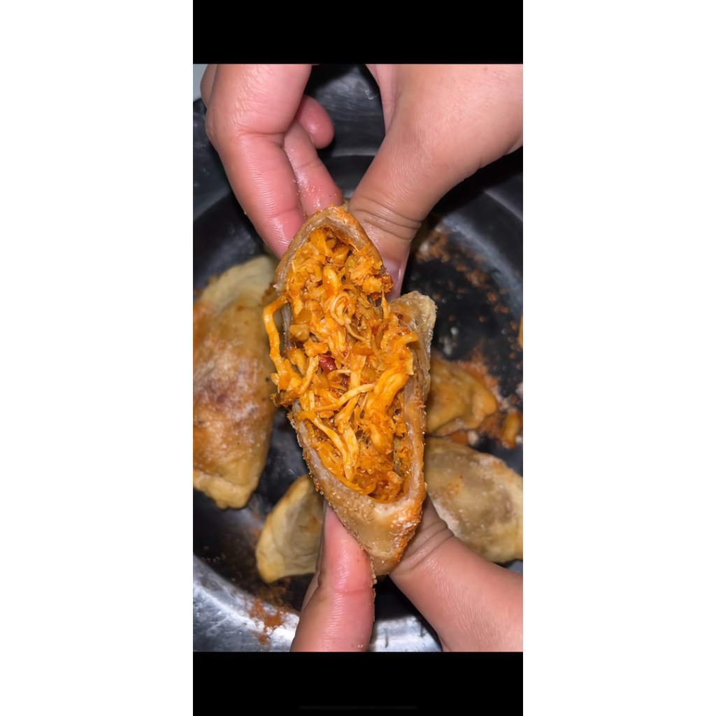 Cireng isi ayam suwir mercon/ Cireng isi ayam pedas/ cireng isi ayam suwir pedas