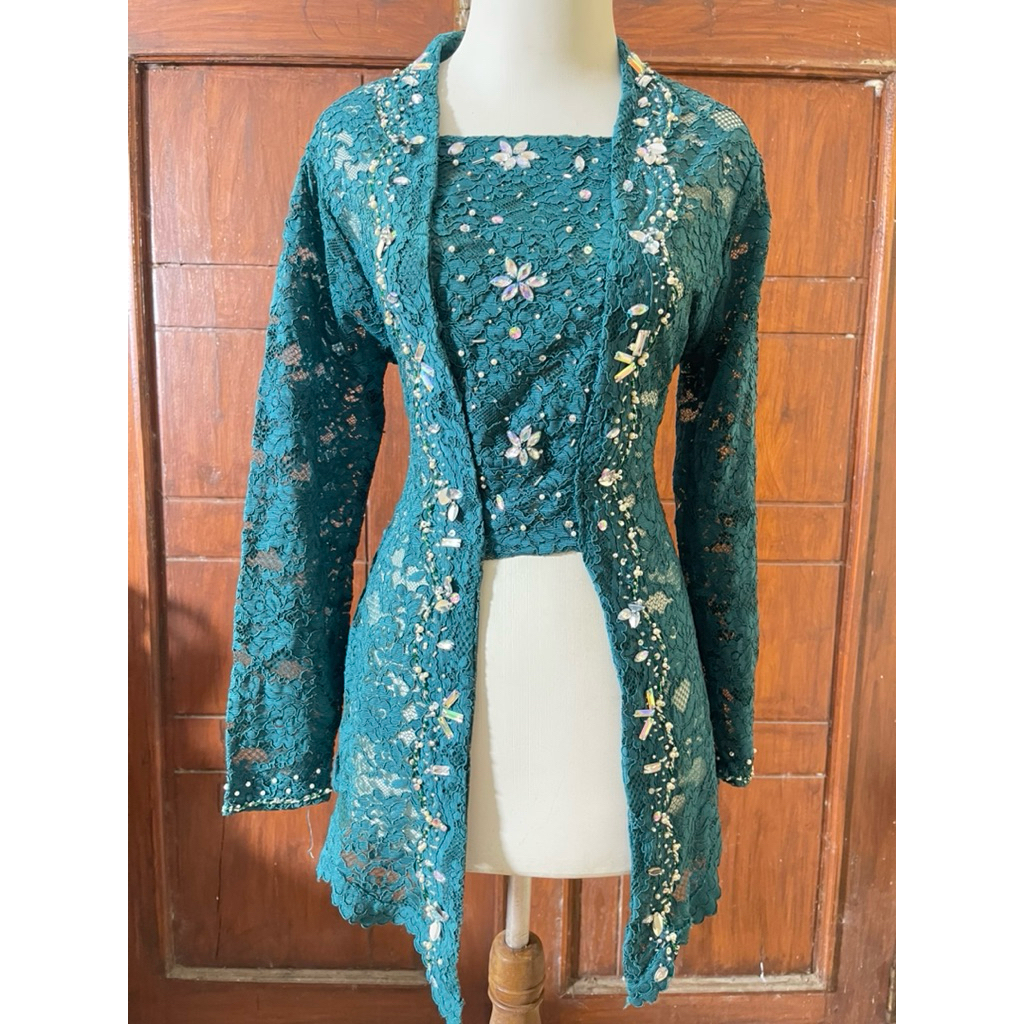 KEBAYA PRELOVE Kuthu baru warna Hijau emerald