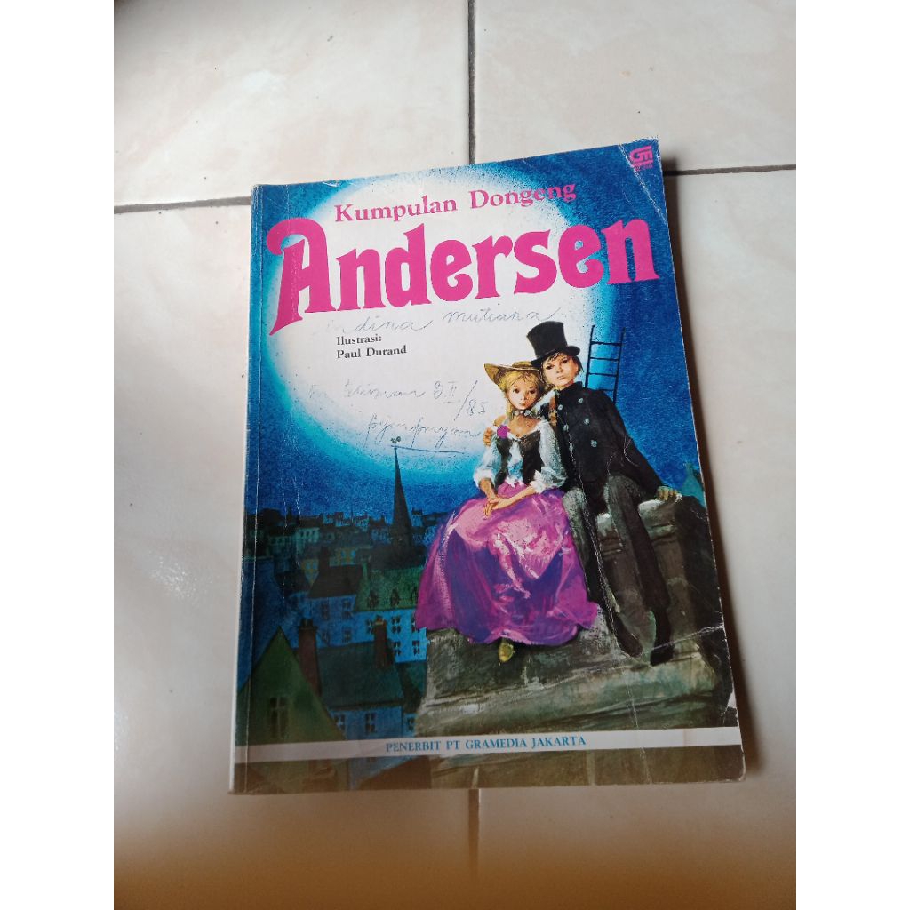 Buku kumpulan dongeng Andersen