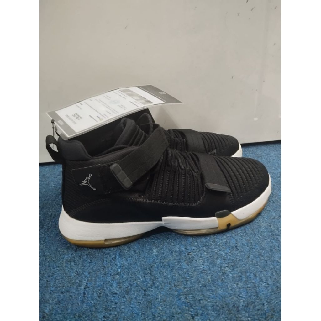 SEPATU BASKET SNEAKERS CASUAL NIKE JORDAN SUPREME SIZE 44,5 BEKAS PRELOVED