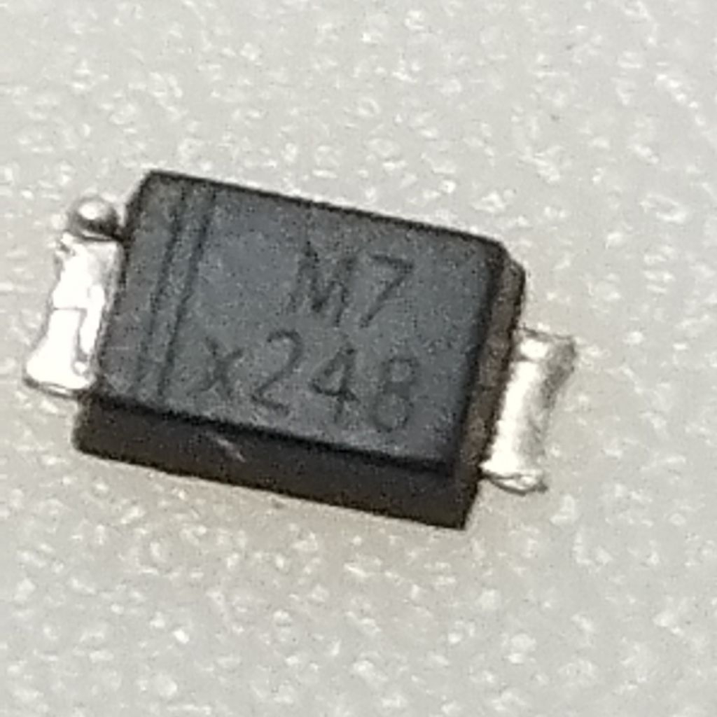 Dioda SMD M7 x248