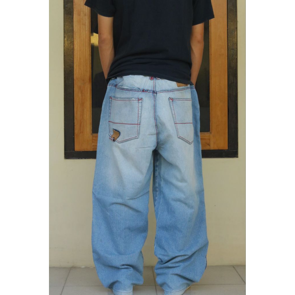 vtg Akademiks baggy wash jeans