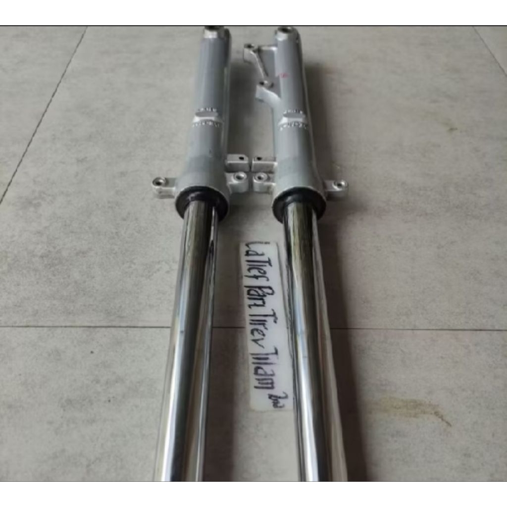 sok depan kanan kiri set Honda Megapro mono/original copotan