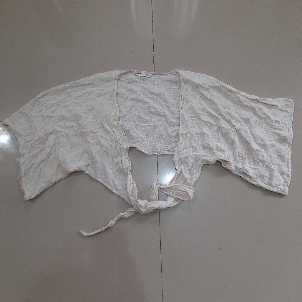 Baju T-Shirt Pull&Bear Original / Kaos Atasan Pull&Bear Original / Fashion Pull&Bear Original