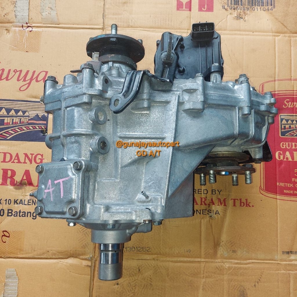 transfercase tc gearbox 4x4 4wd metik toyota fortuner vrz hilux revo diesel 2.4 2gd 2.8 1gd original