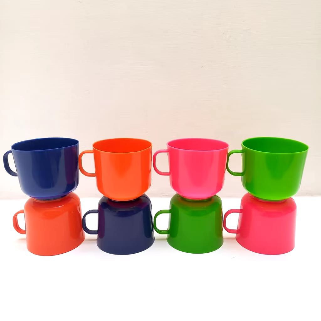 GELAS PLASTIK GAGANG KECIL