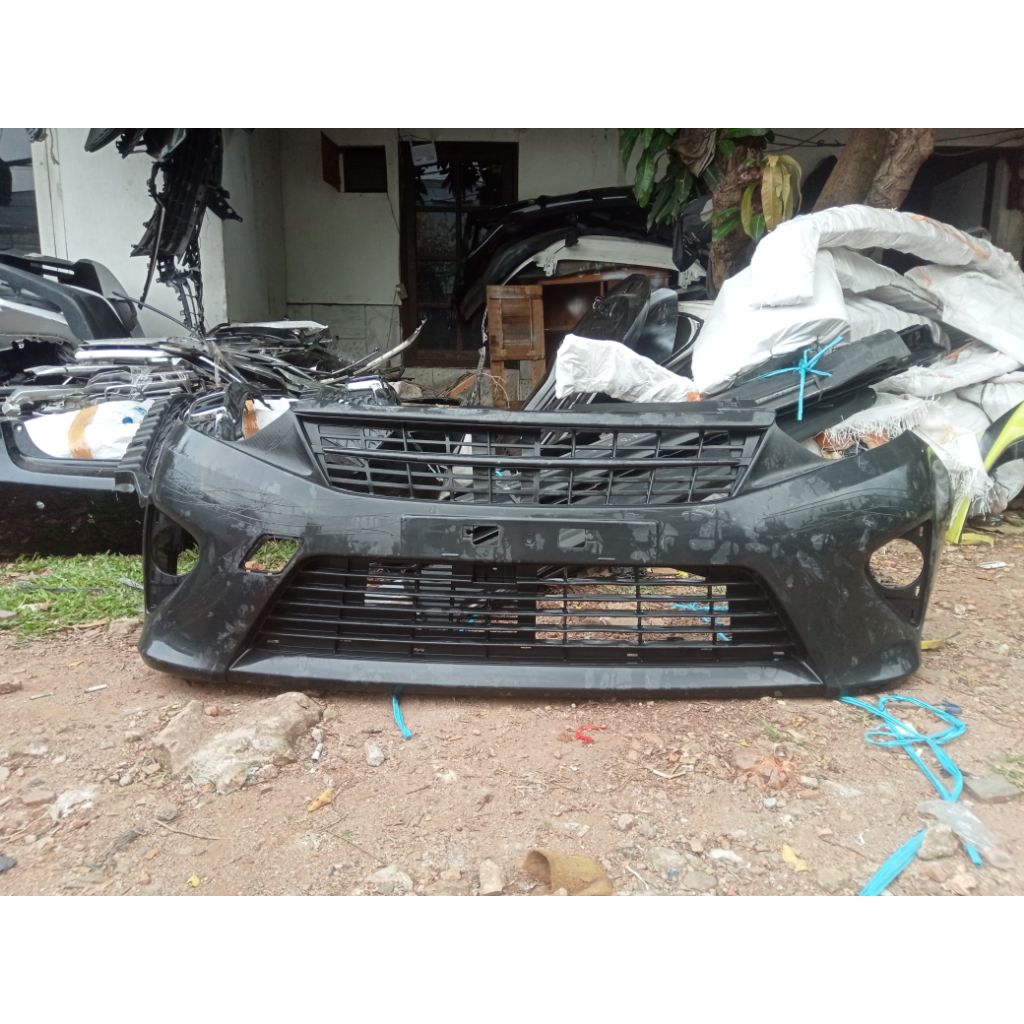 bumper bemper depan Toyota Agya 2014 original copotan