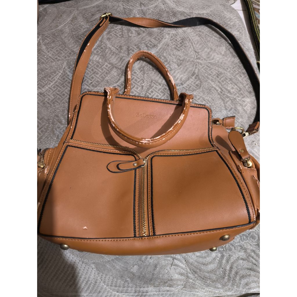 Preloved Tas Merk Belleza Defect Kulit Kelupas