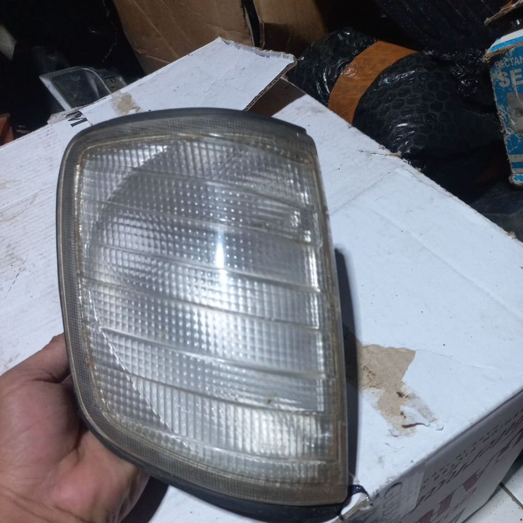 LAMPU SEIN MERCY BOXER W124 ORIGINAL