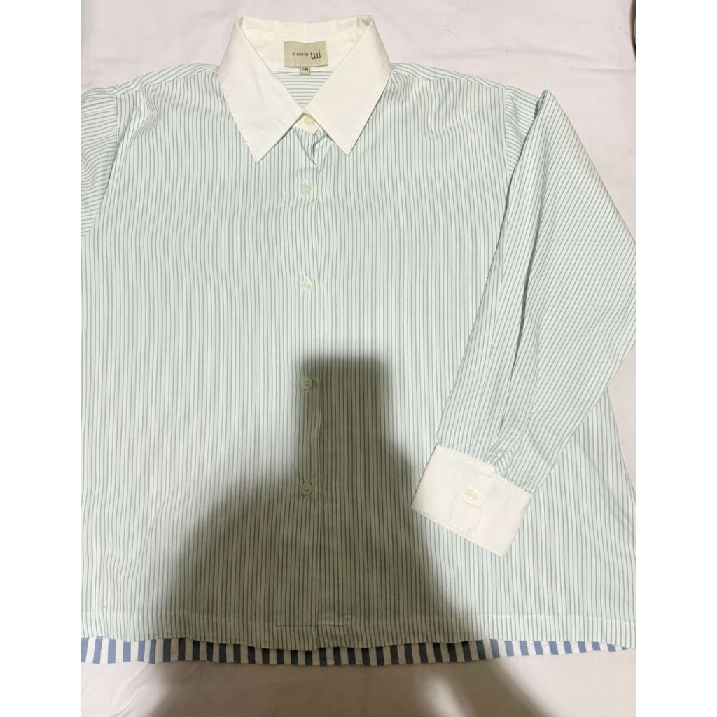 Preloved Kemeja Wanita Studio Tui Very Good Condition