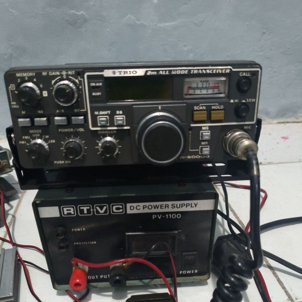 kenwood TR 9000G komplit dengan power suplay.