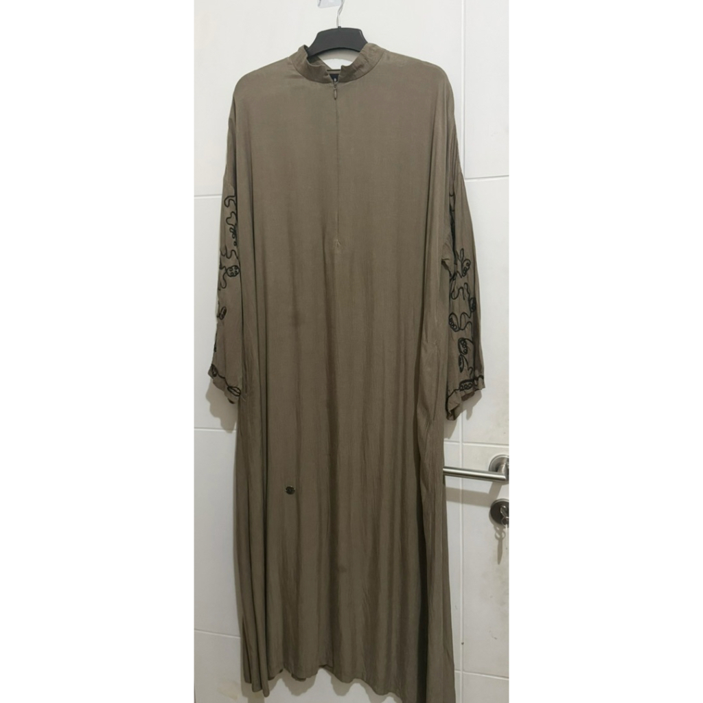 Preloved Aafiya Abaya Aresy Stone Grey