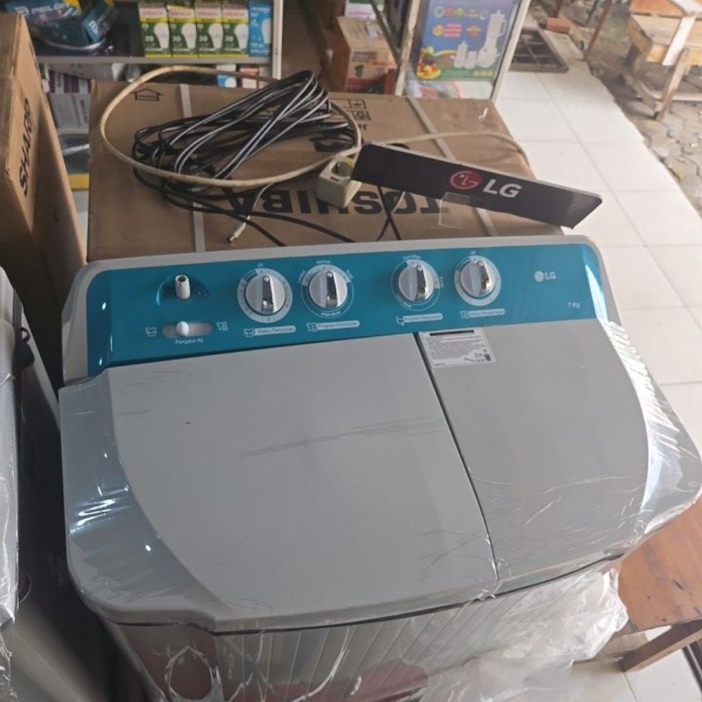 Mesin cuci LG 8 kg 2 tabung