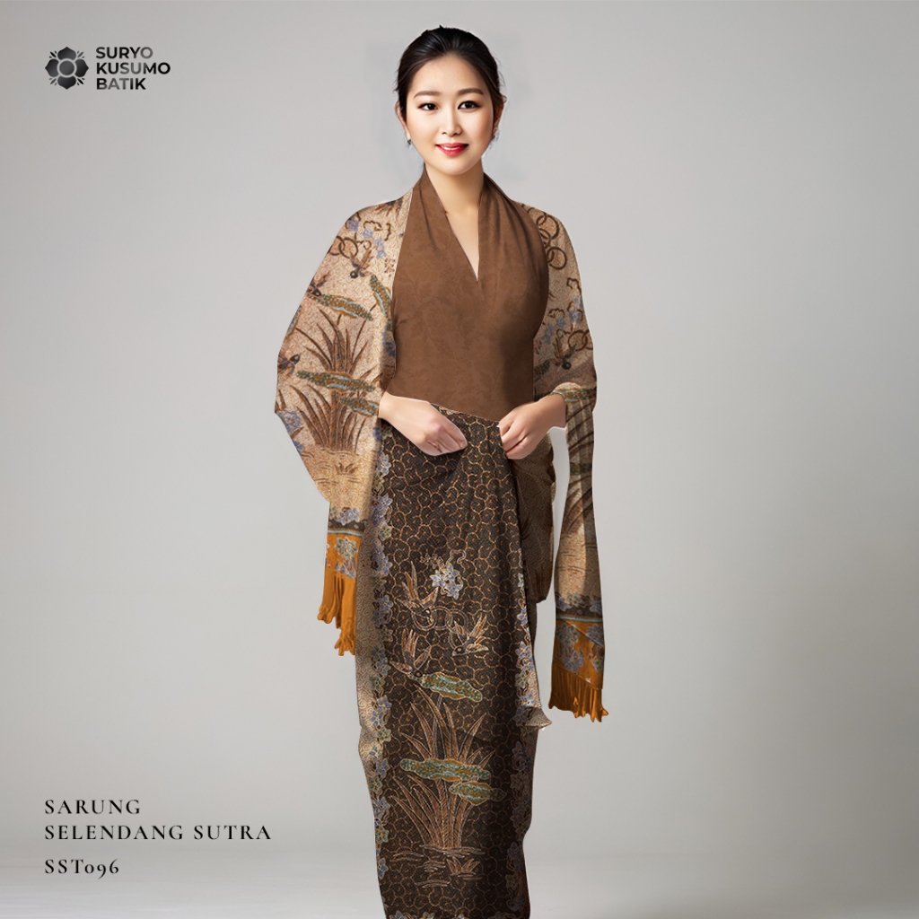 Suryo Kusumo Batik - Kain Batik Tulis Sarung Selendang Sutra Wanita  SLS8