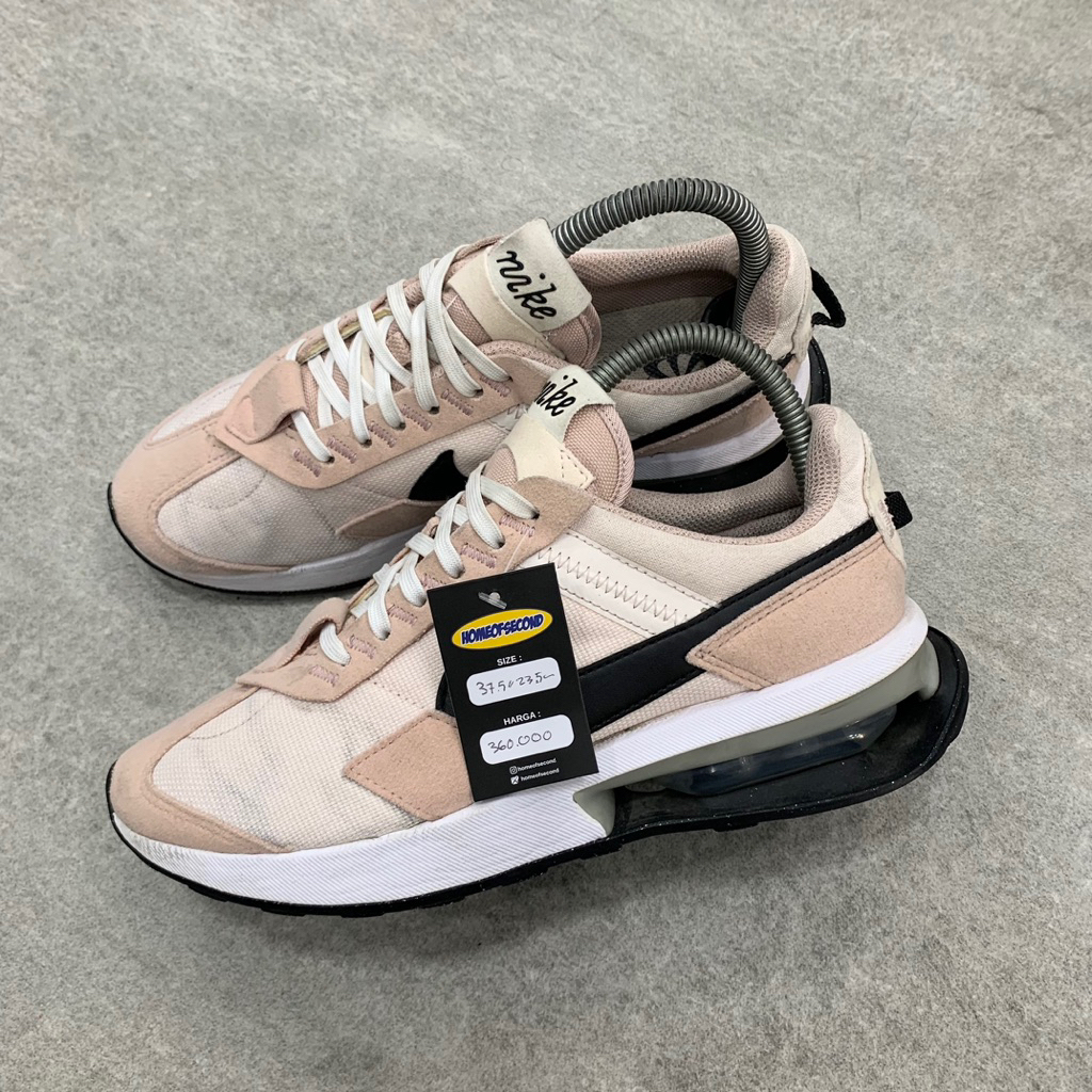 Nike Women's Air Max Pre-Day