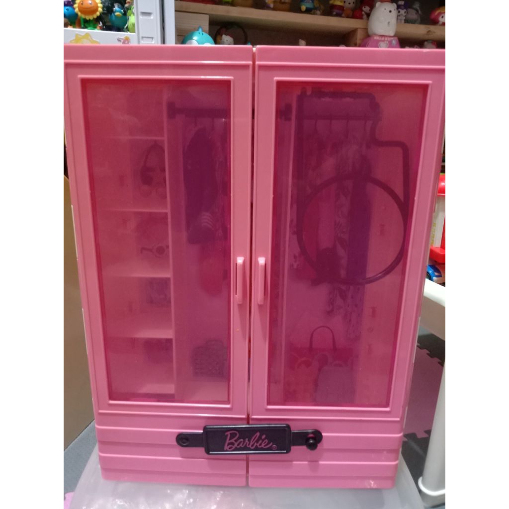 Barbie Fashionista Ultimate Closet Lemari Barbie