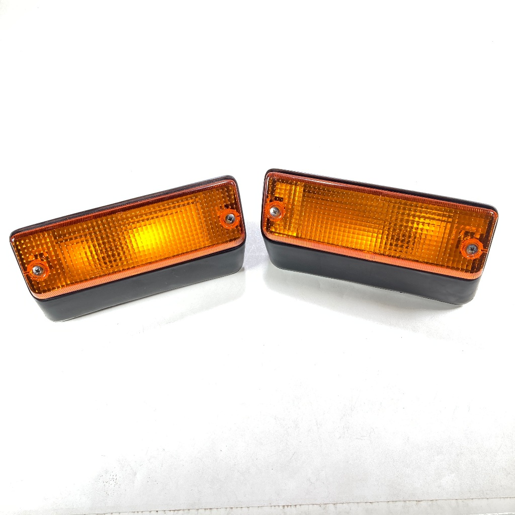 Lampu Sen Depan - Lampu Sein Bemper Toyota Kijang Super Grand Extra KF50 Original Koito Japan