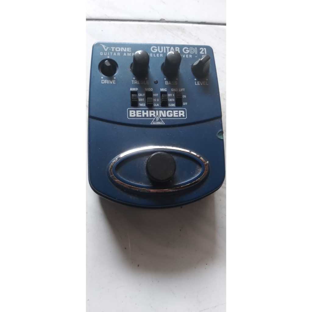 efek gitar Behringer V tone