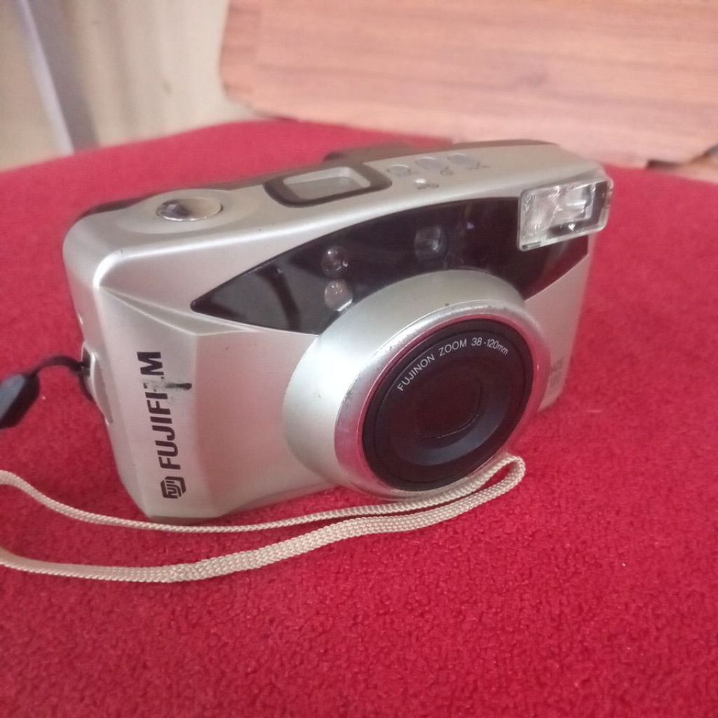 Kamera Analog Vintage Fujifilm Zoom Date 120