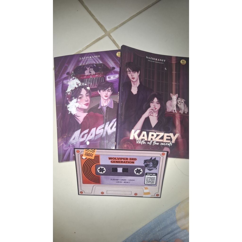 PRELOVED NOVEL " AGASKAR + KARZEY" ORII