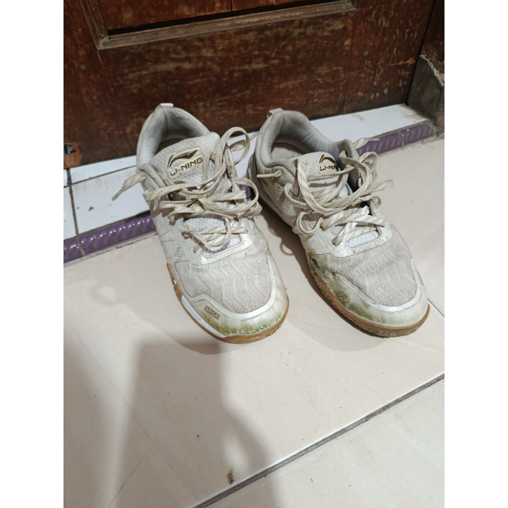 sepatu Linning Saga