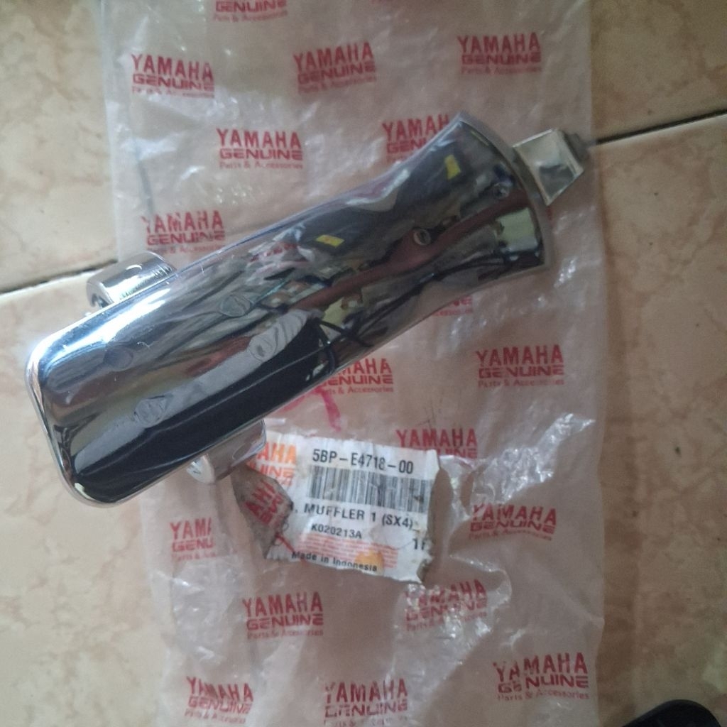 Cover Pelindung Protektor Tameng Knalpot kecil Scorpio SX4 Original 5BP-E4718-00