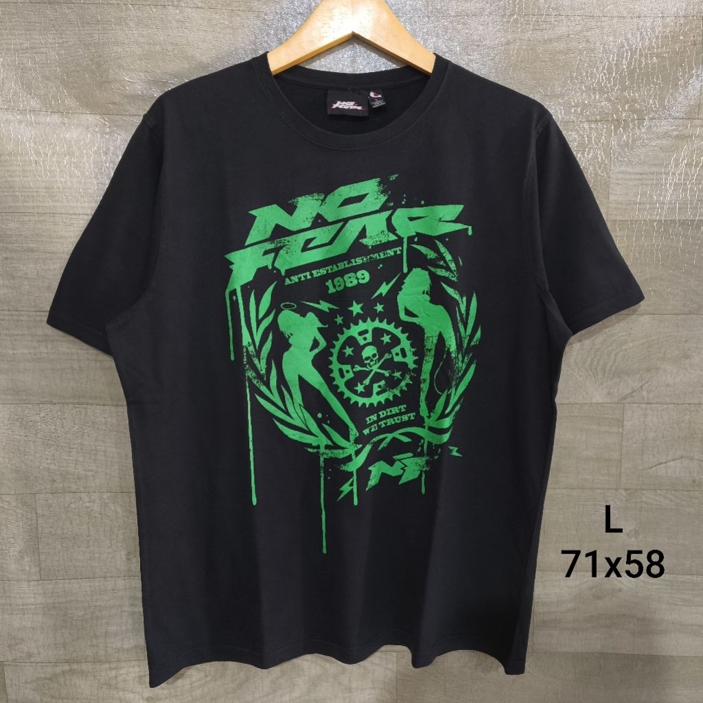 Kaos T-Shirt No Fear Green Motif
