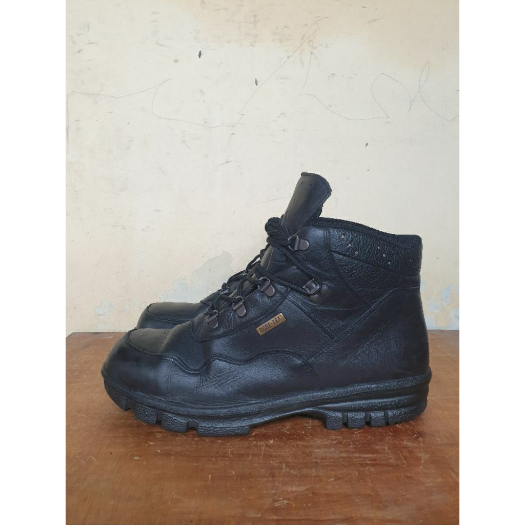 Sepatu Boots Rukapol Austria Goretex Outdoor Size 42 Second