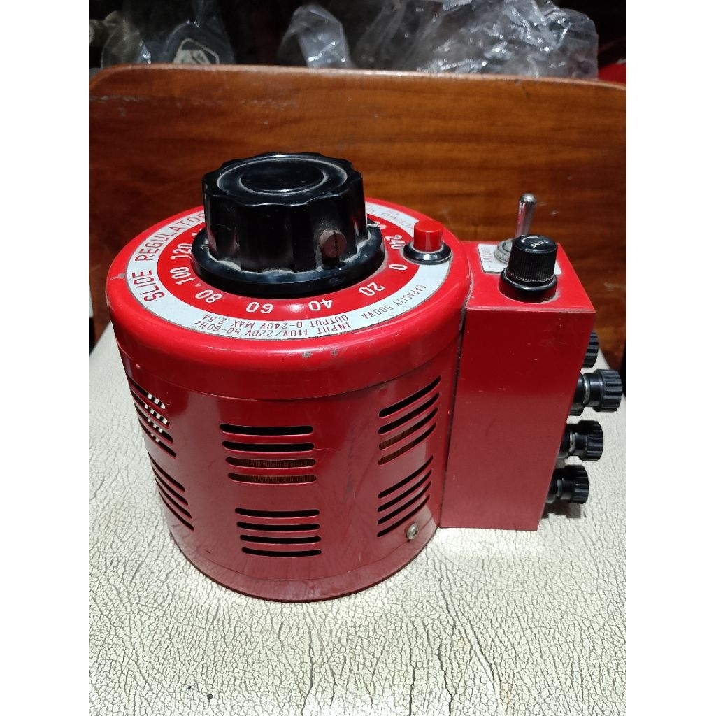 slide regulator matsunaga 500 VA b 3 k 4 s