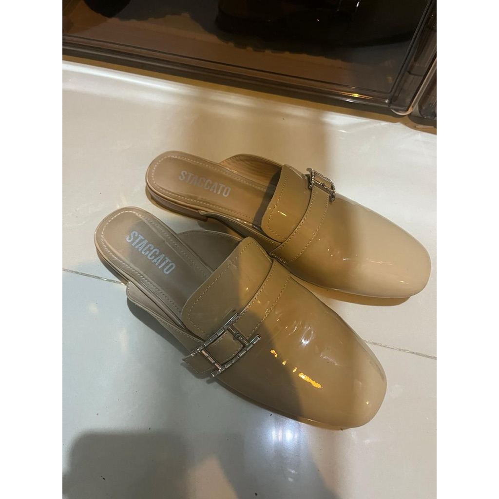 preloved sepatu staccato