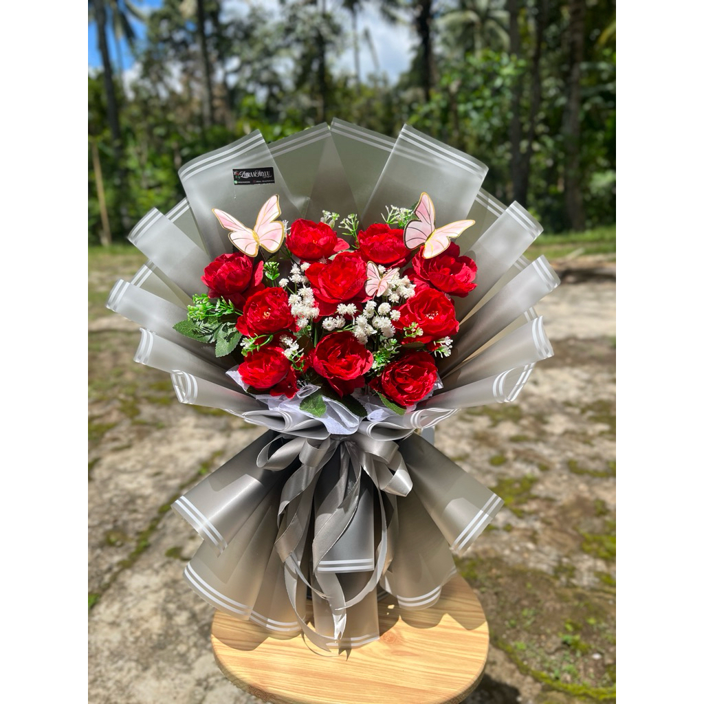 buket bunga merah kupu lampu buket banyuwangi