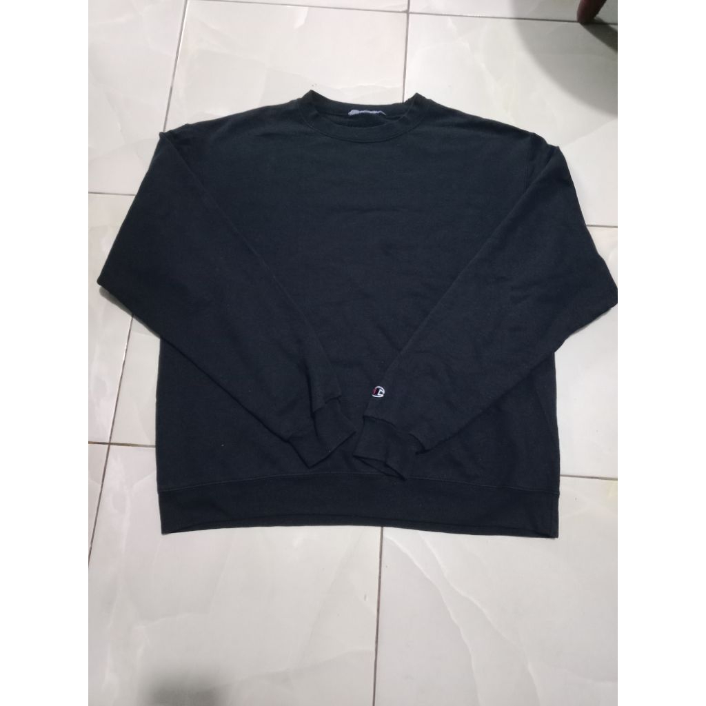 Crewneck Hitam Champion Build Up