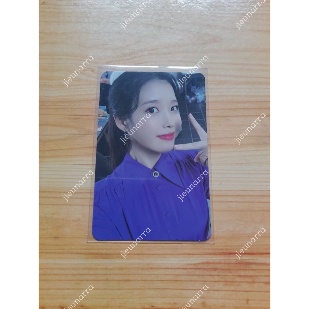 IU Official Photocard - PC Album Lilac