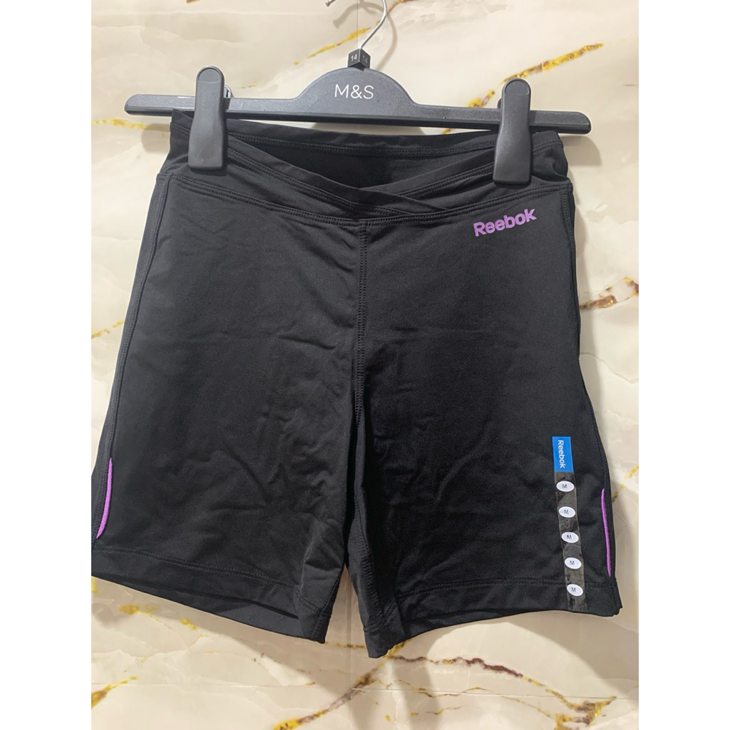 celana short original asics reebok