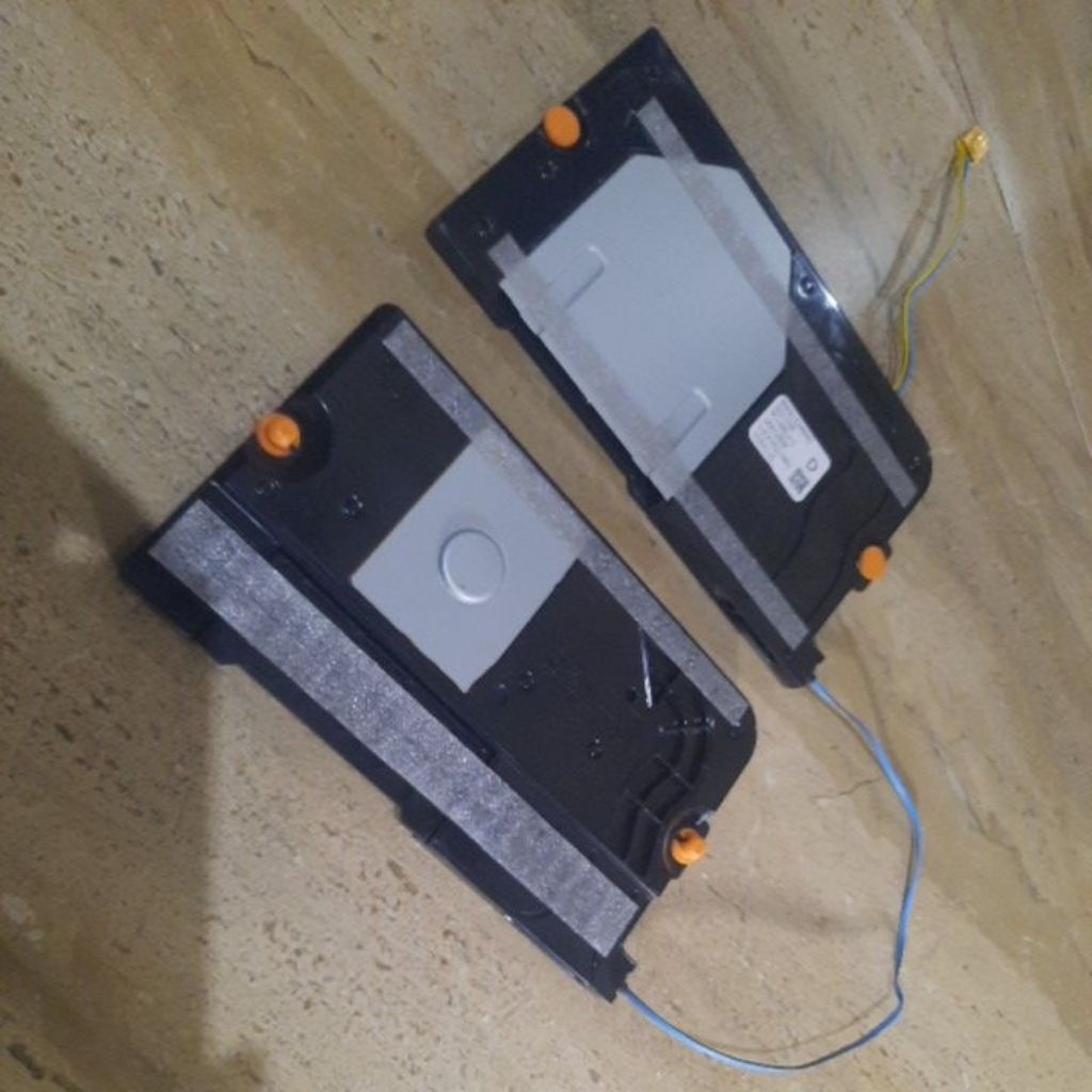 SEPASANG SPEAKER ORIGINAL TV LED SAMSUNG 50BU8000K