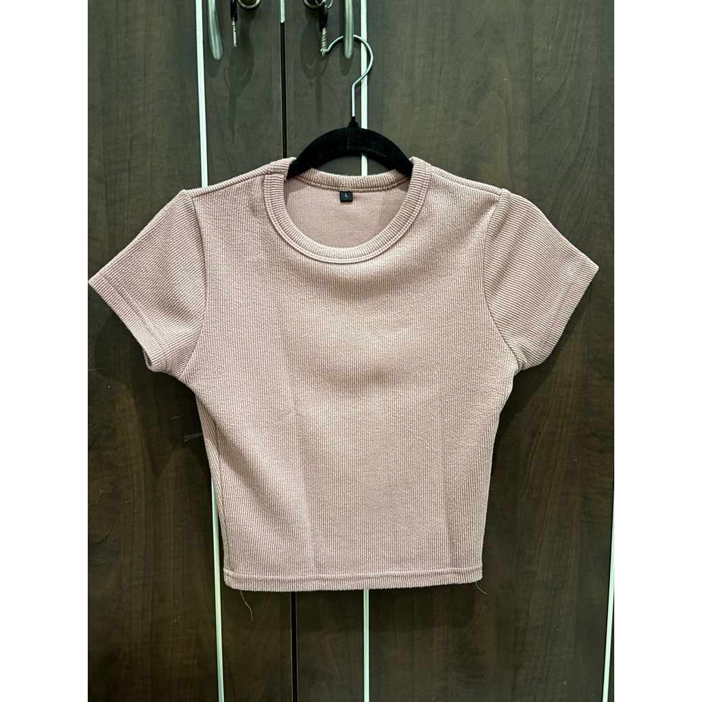 aijo crop top
