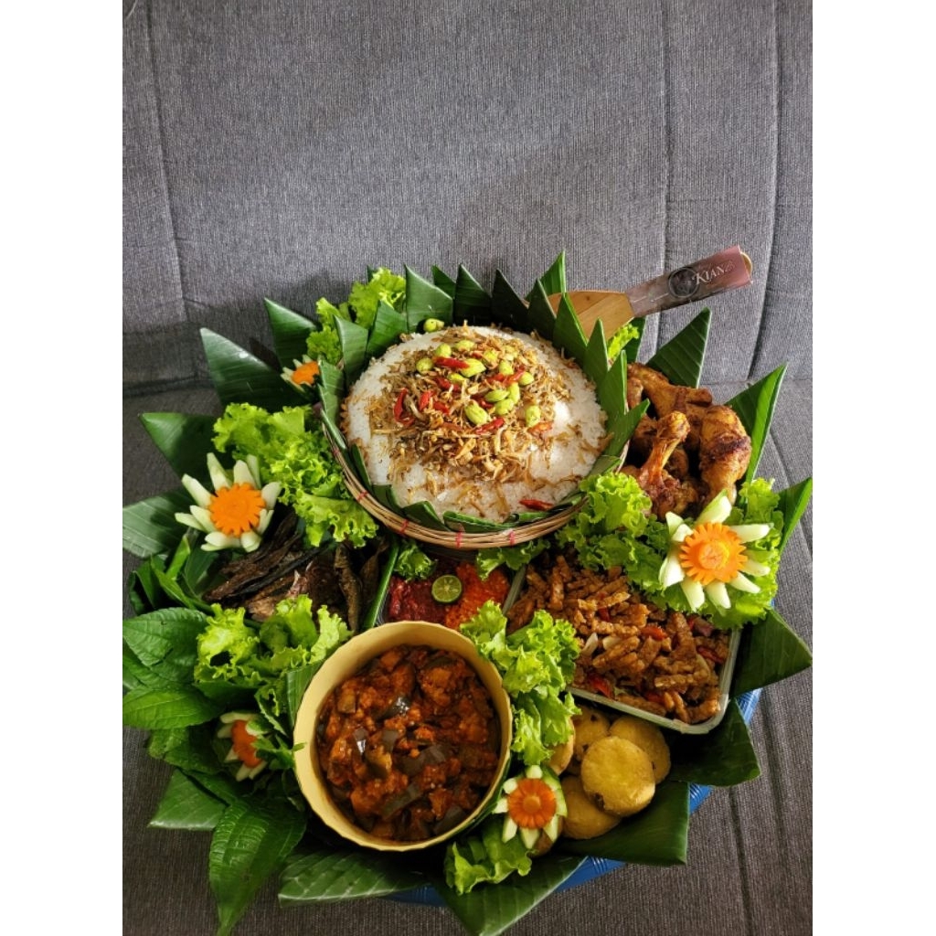 Tumpeng/ Hampers Nasi Liwet / Tumpeng Ulang Tahun/ Tumpeng Nasi Liwet  untuk 10 porsi