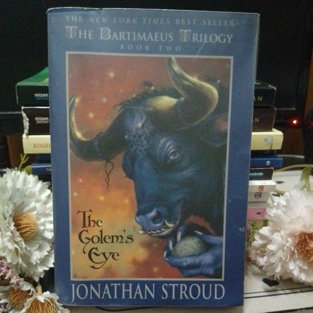[PRELOVED] The Bartimaeus Trilogy Book Two (The Golem's Eye) by. Jonathan Stroud