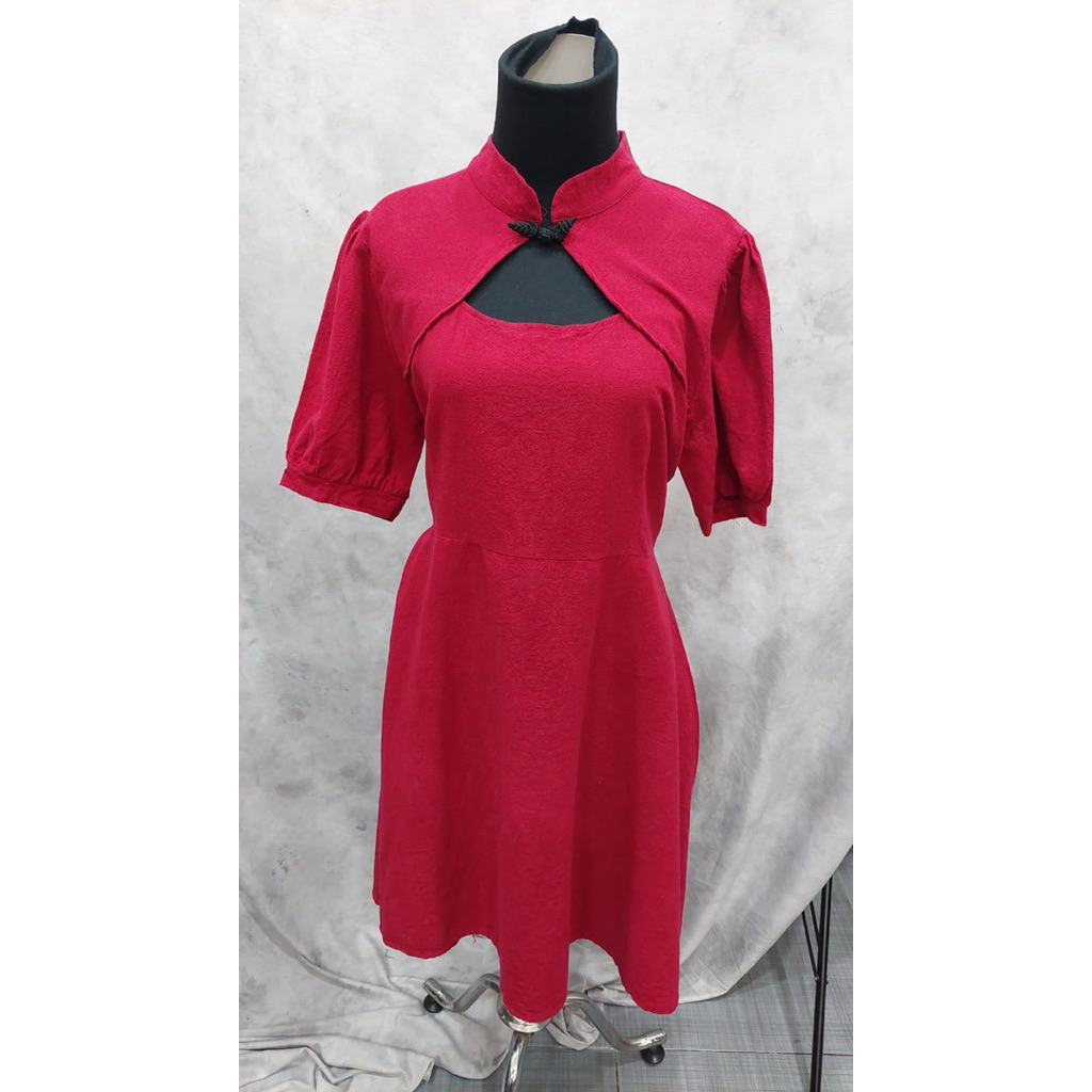 Dress cheongsam model babydoll lengan balon merah maroon